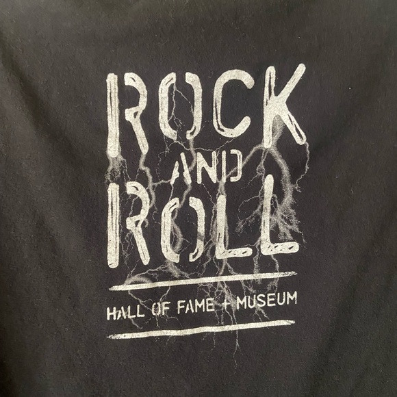 Rock And Roll Hall Of Fame Museum T-Shirt - Picture 5 of 5